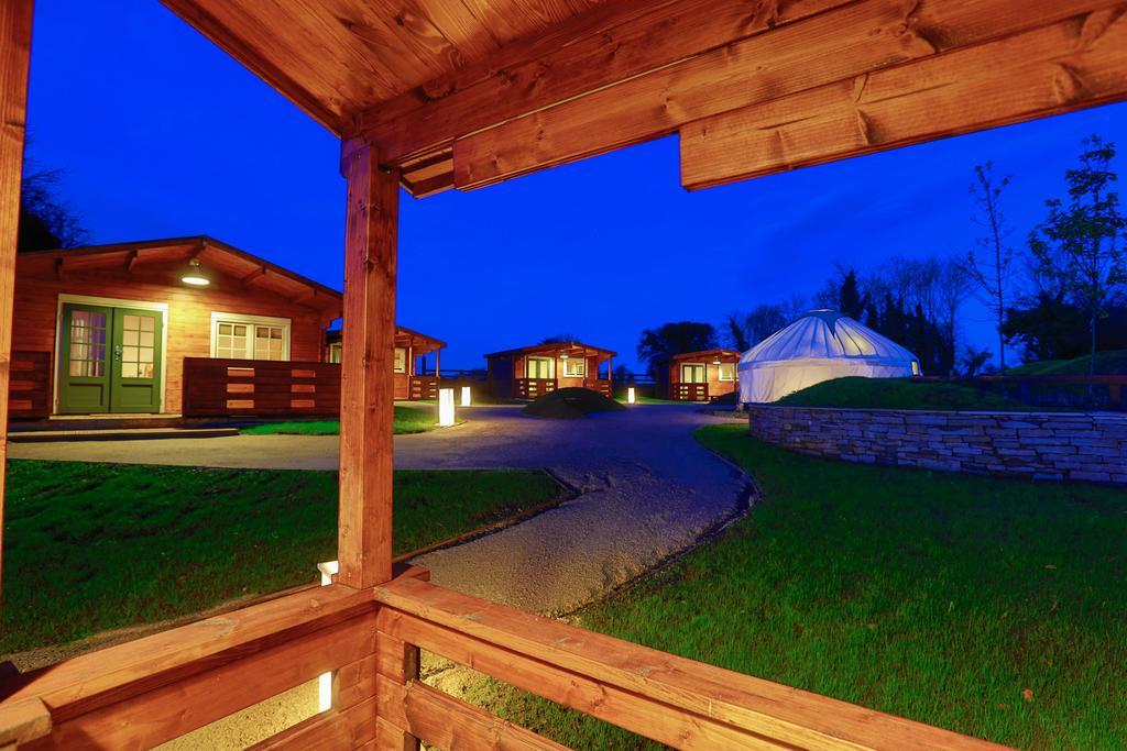 Giltraps Townhouse & Glamping Hotel Kinnitty Kamer foto